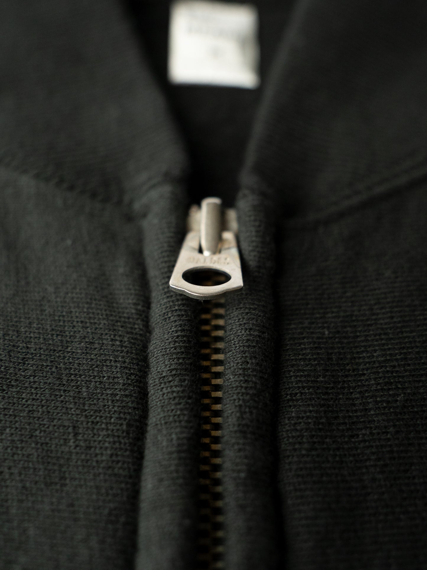 Zip Rib Neck Sweat