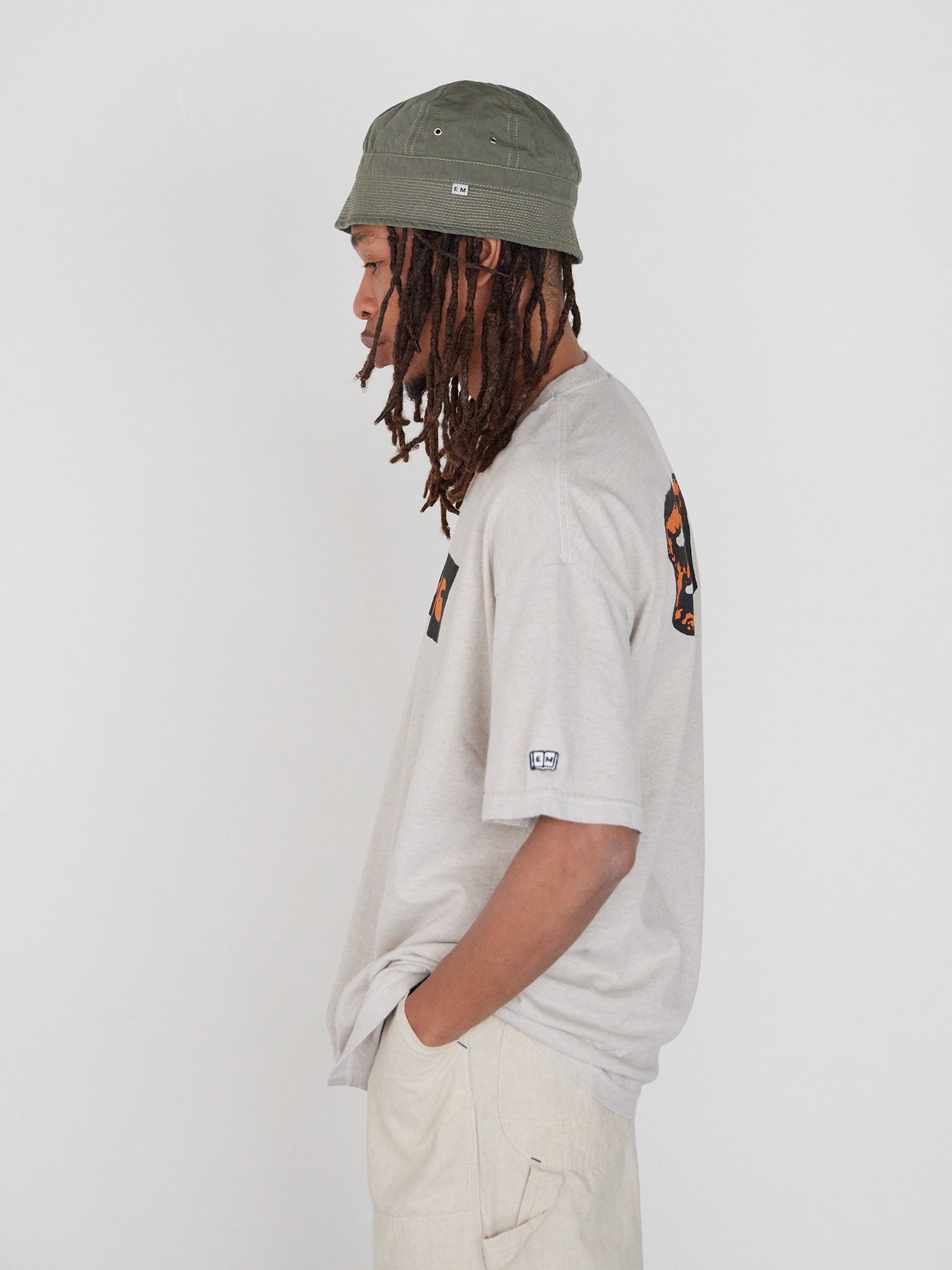 LIVING Tee