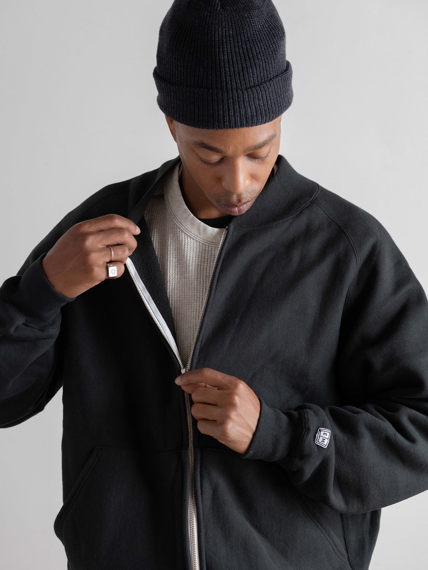 Zip Rib Neck Sweat
