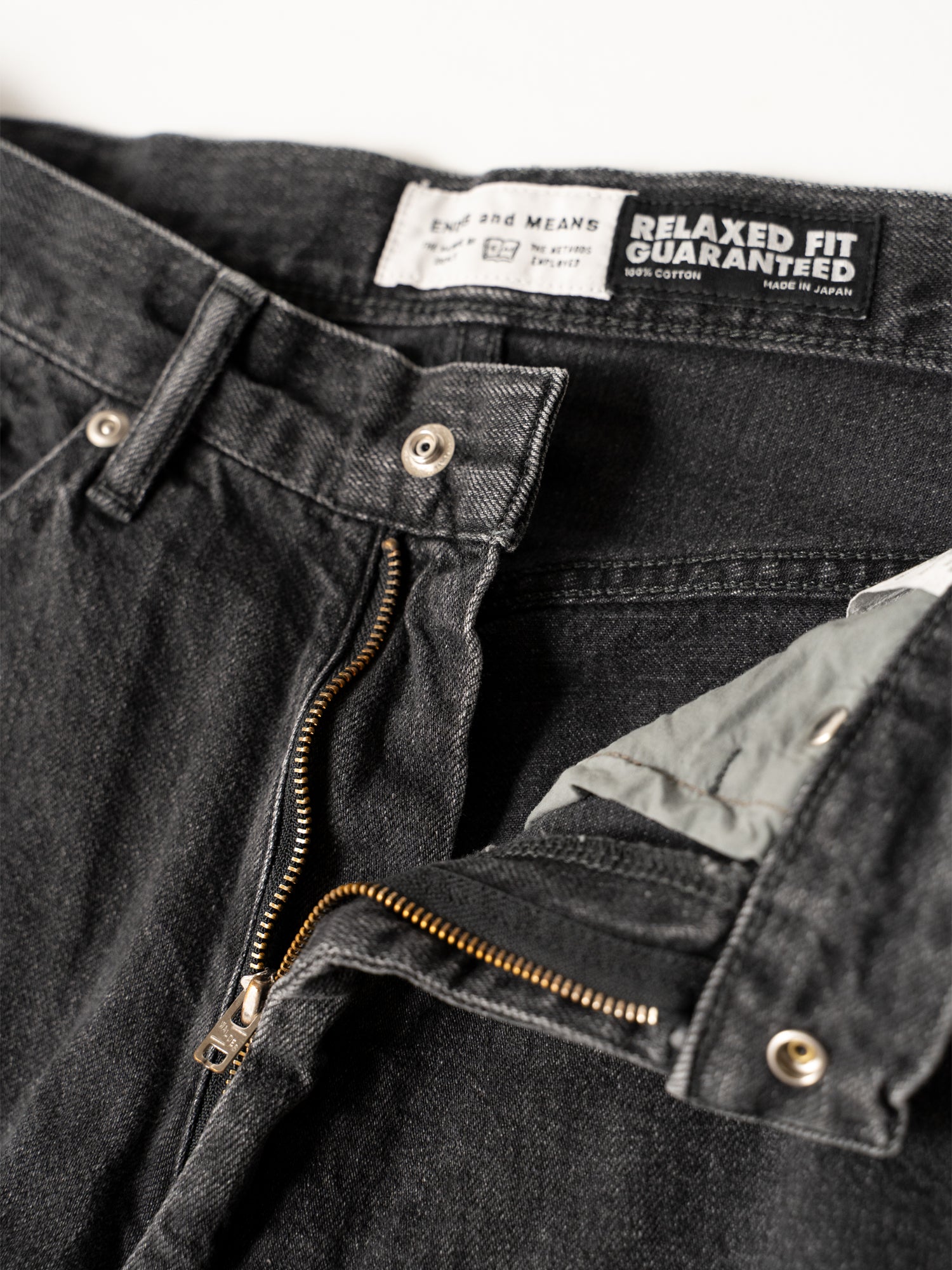 Relaxed fit 5-pocket washed denim