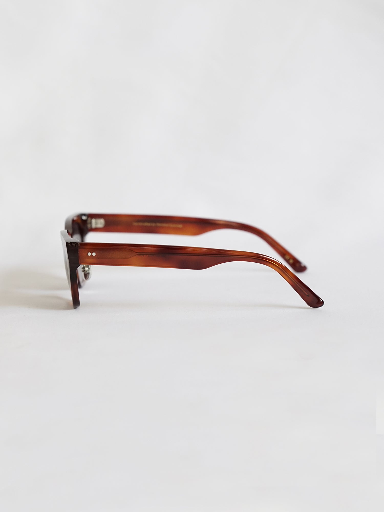 MONOKEL EYEWEAR Memphis Amber エンズアンドミーンズ