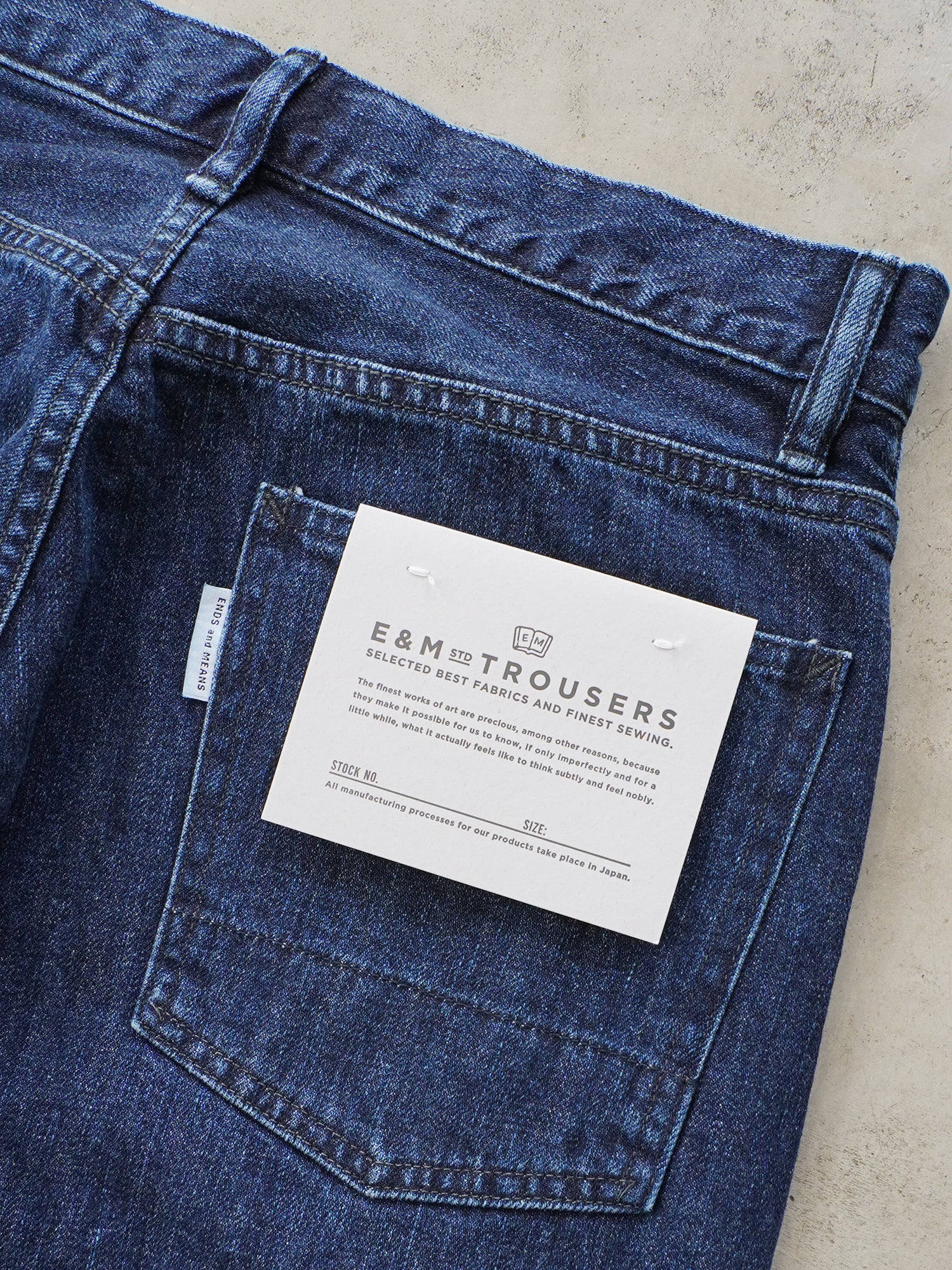 Relaxed fit 5-pocket washed denim